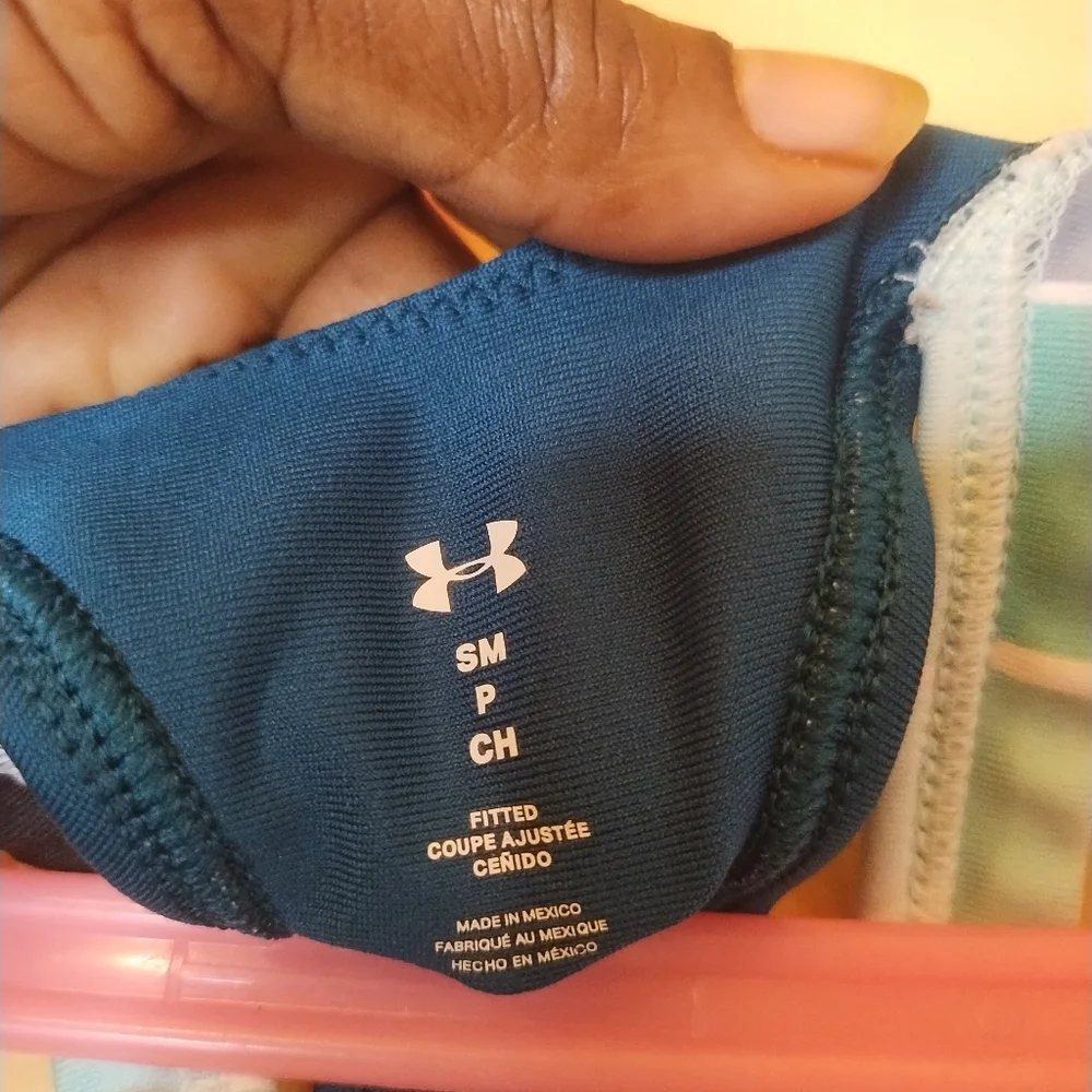 Under Armour Women's Emerald Green Sports Bra Size Small‎